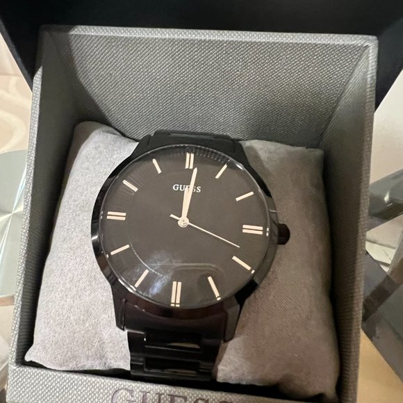 GUESS Watch - Picture 3 of 13